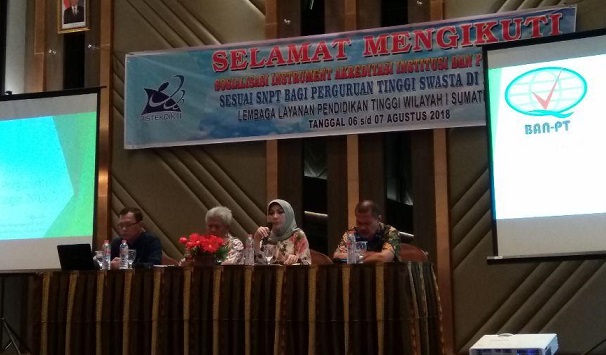 Download Materi Sosialisasi Instrument Akreditasi Institusi di LLDIKTI Wilayah I Sumatera Utara